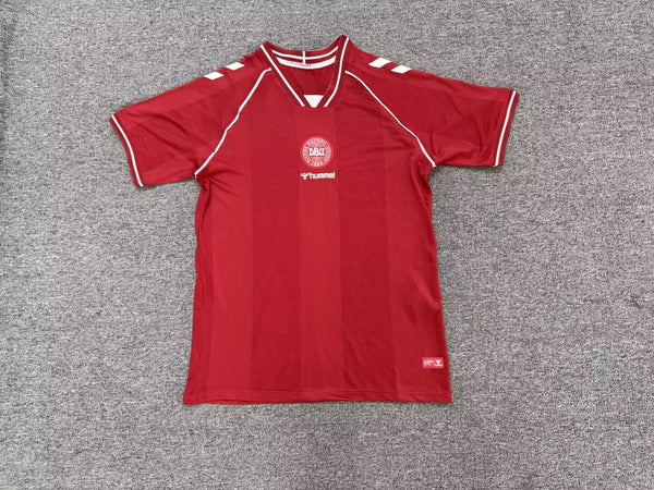 Camiseta Dinamarca Local Mundial 2026 frontal