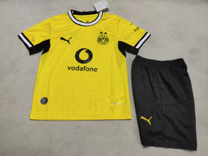 Borussia Dortmund Local para niños 26-27