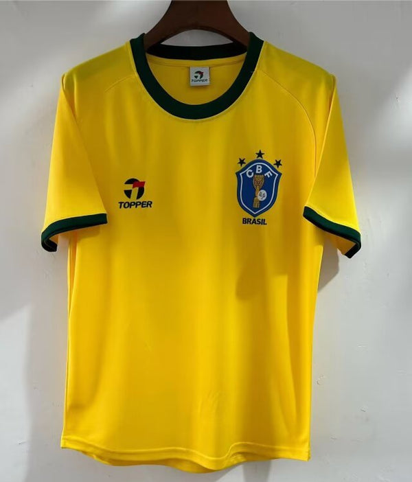 Camiseta Brasil Local 1982 Retro frontal