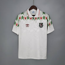 Camiseta Gales Visitante 1990 Retro frontal
