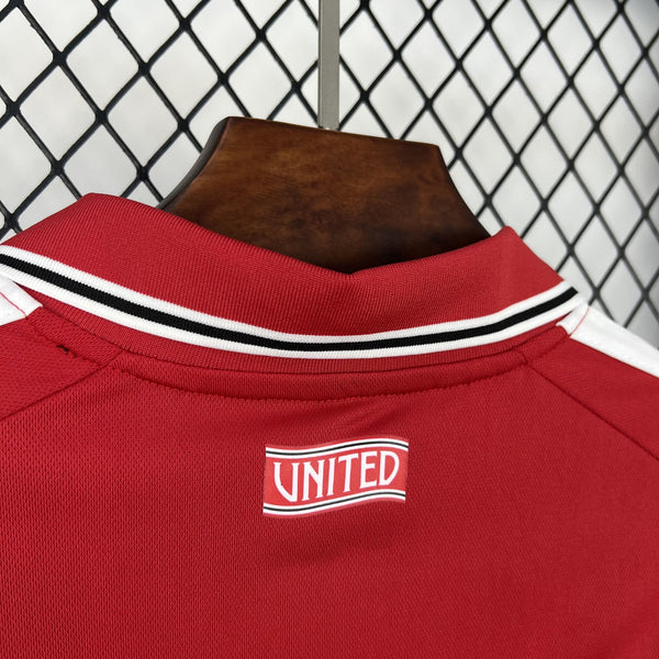 Manchester United Local 26-27