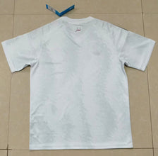 Camiseta Qatar Visitante Mundial 2026 trasera