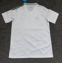 Camiseta Gales Visitante Mundial 2026 trasera
