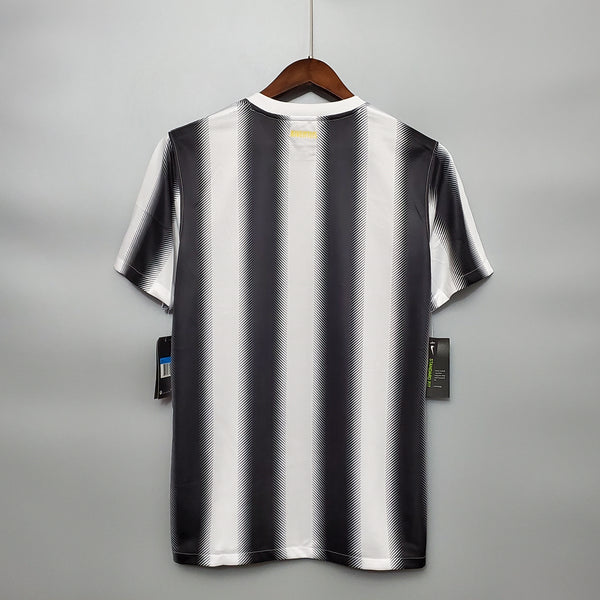Camiseta Juventus Local 11-12 trasera
