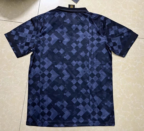 Camiseta Inglaterra Negra 1990 Retro trasera