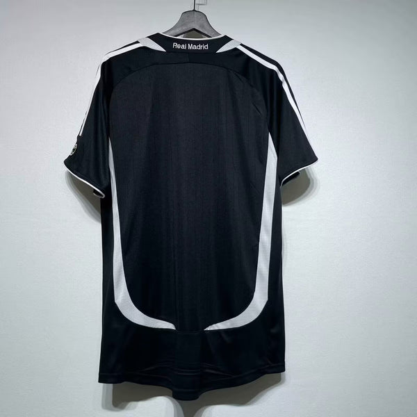 Camiseta Real Madrid Visitante 06-07 trasera