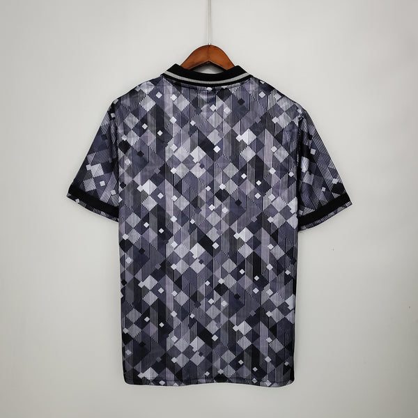 Camiseta Inglaterra Black Out 1990 Edicion Especial trasera