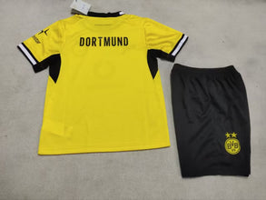 Borussia Dortmund Local para niños 26-27
